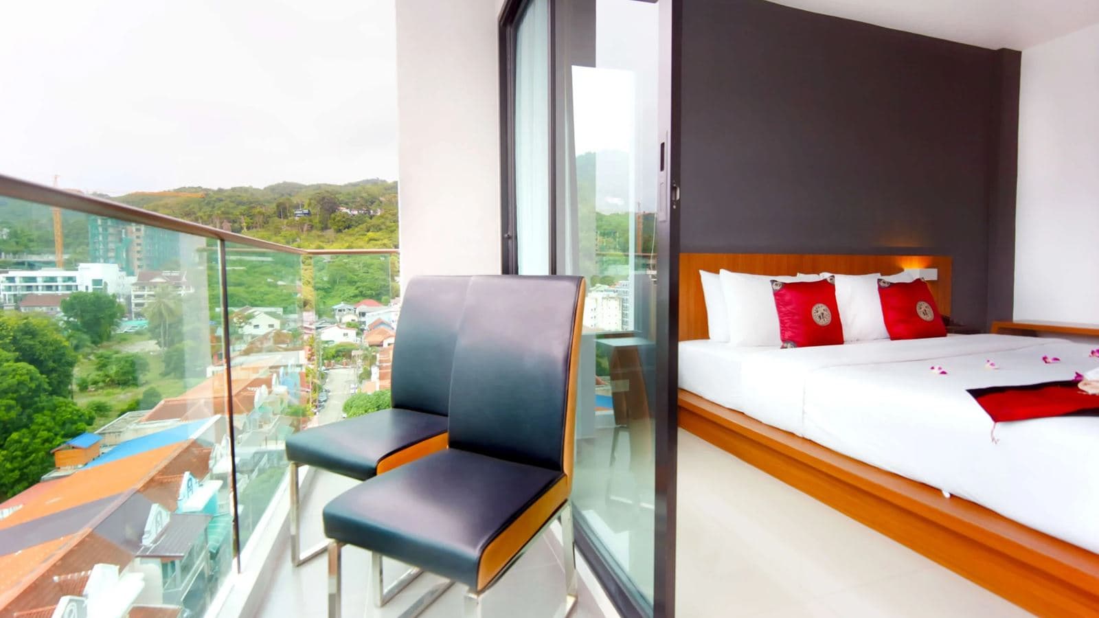 rooms-superior-room