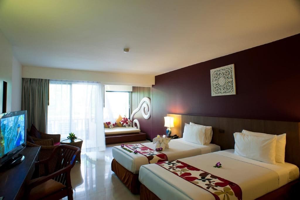 rooms-deluxe-room