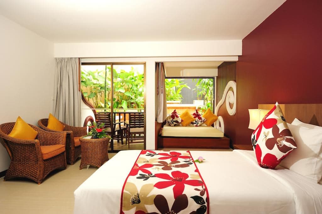 rooms-deluxe-room