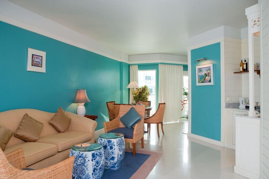 rooms-deluxe-room