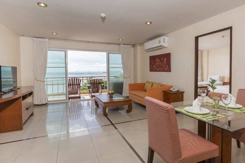 rooms-junior-suite-sea-view-only-double-bed-