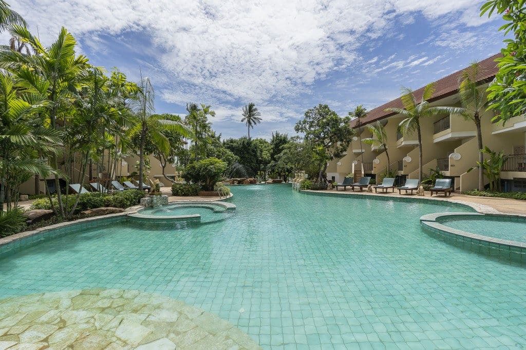 pools-outdoor-pool
