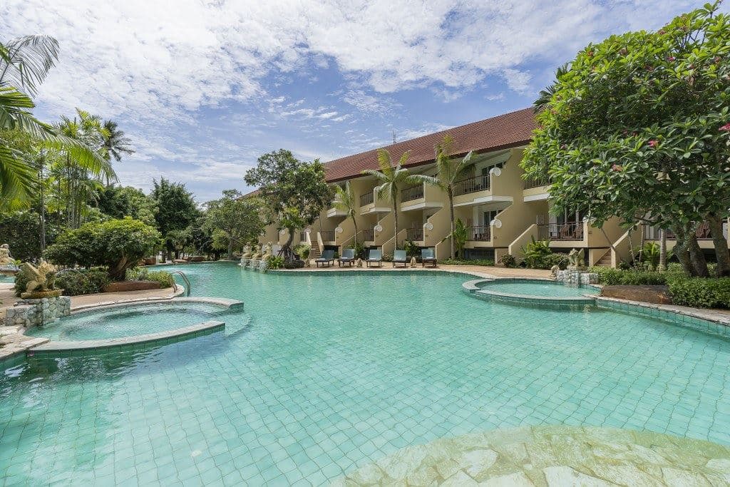 pools-outdoor-pool