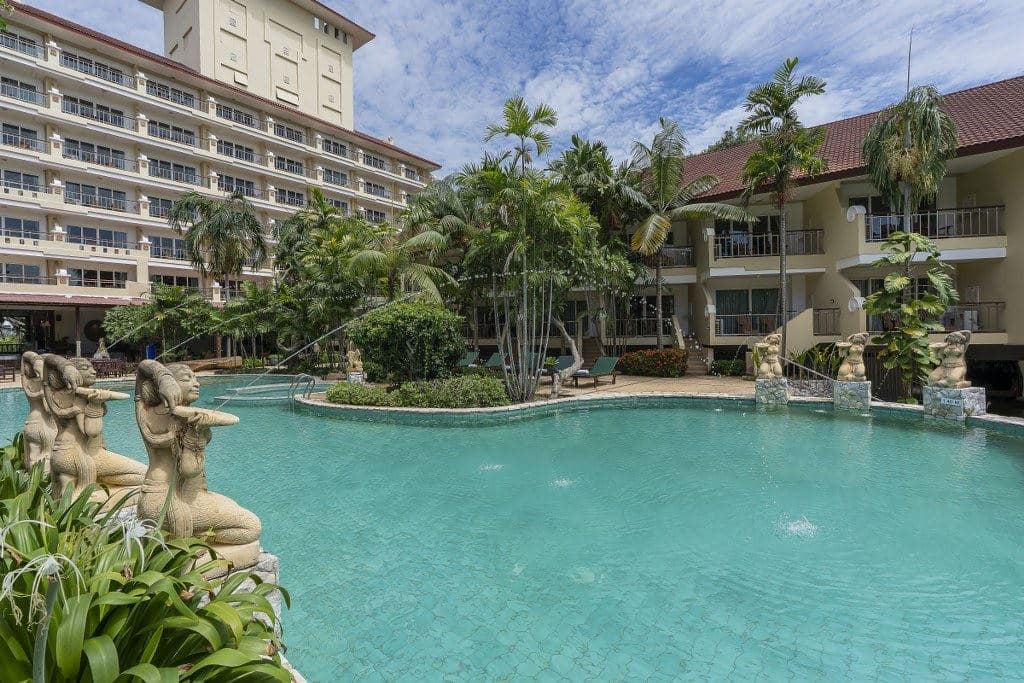 pools-outdoor-pool