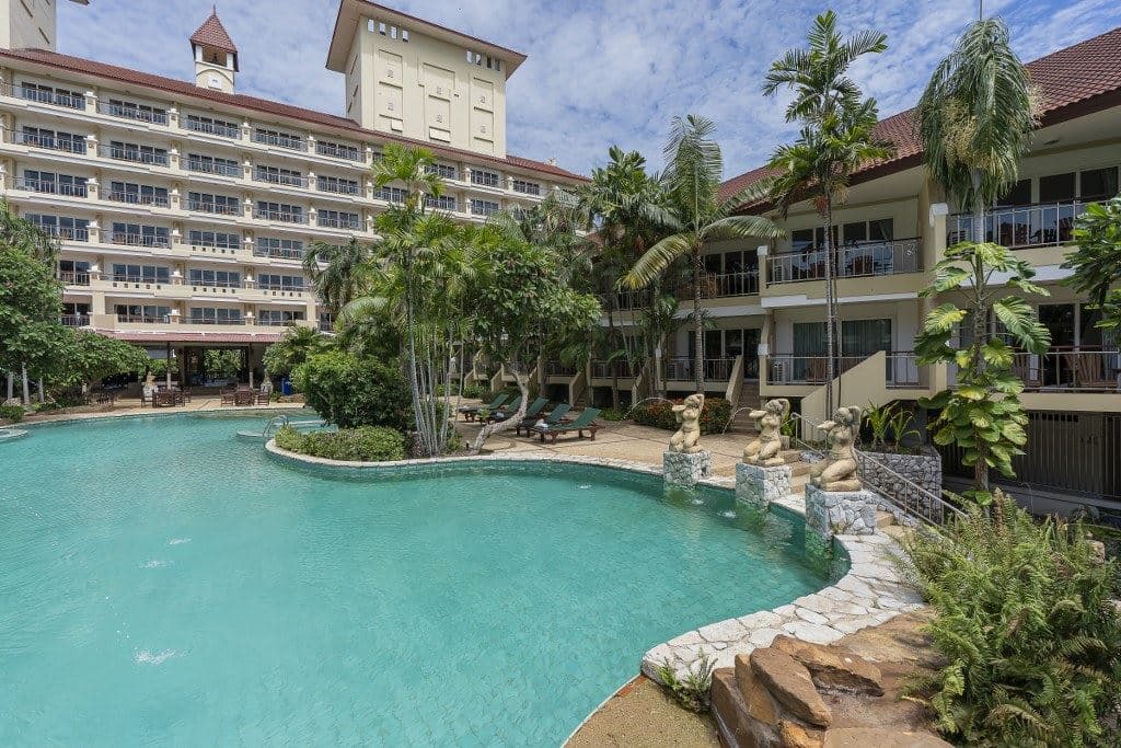 pools-outdoor-pool
