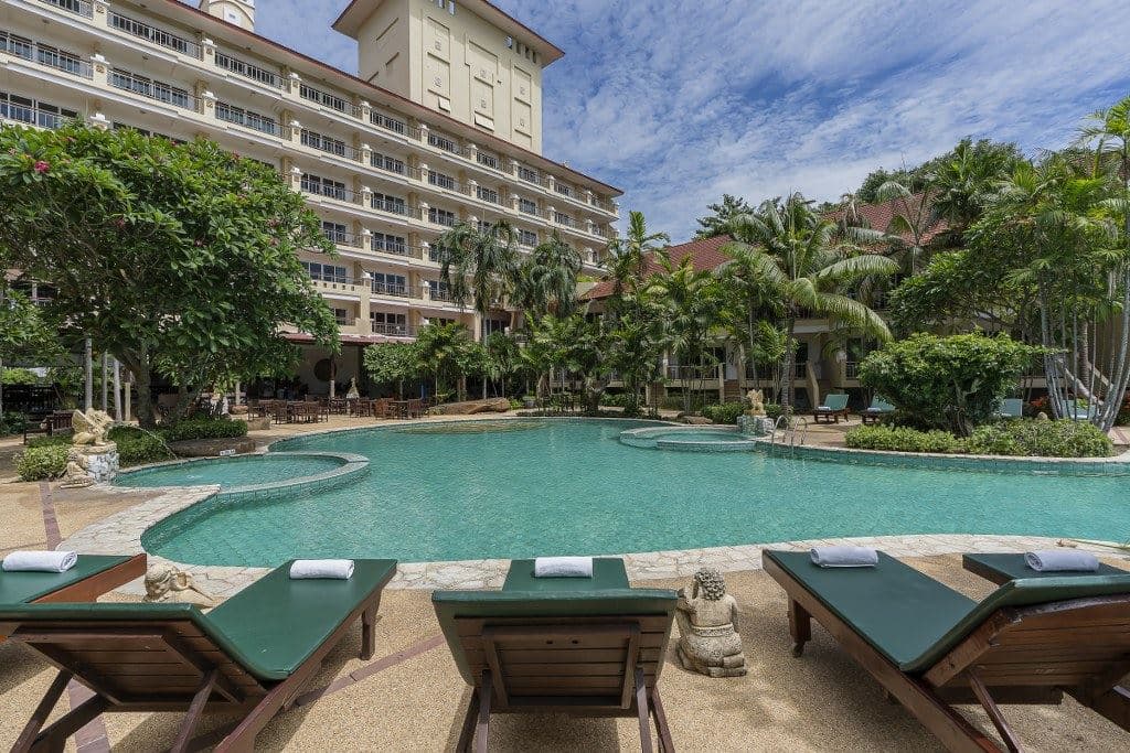 pools-outdoor-pool