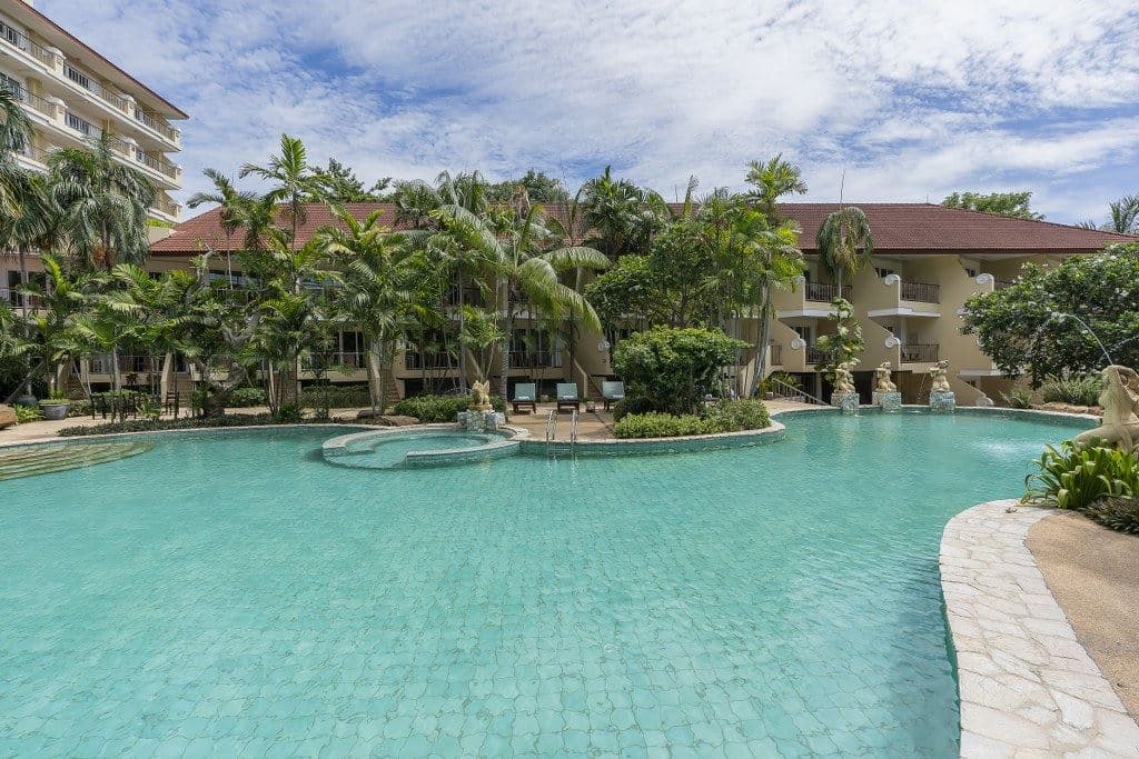 pools-outdoor-pool