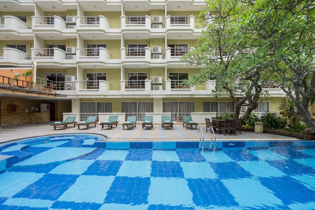 pools-outdoor-pool