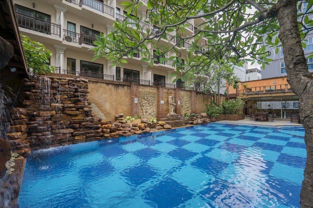 pools-outdoor-pool