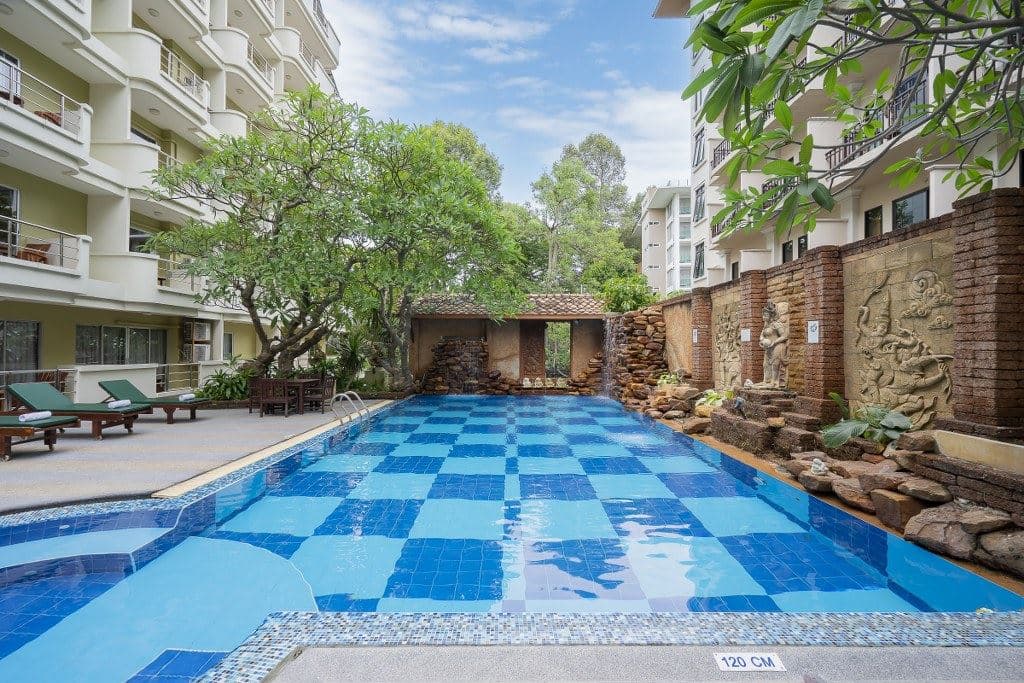 pools-outdoor-pool