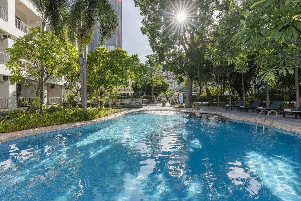 pools-outdoor-pool