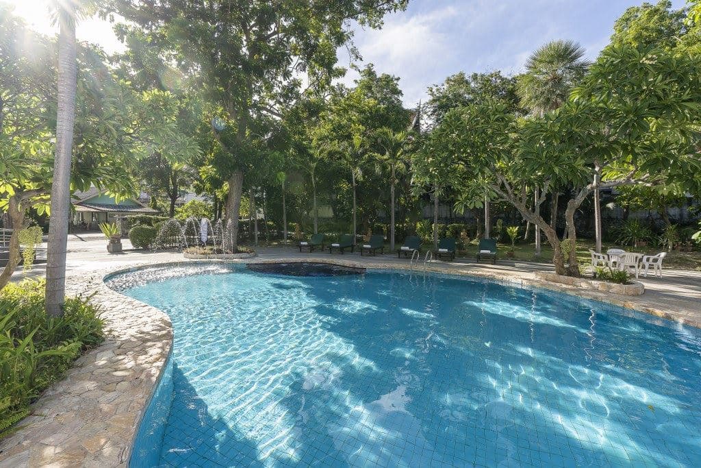 pools-outdoor-pool