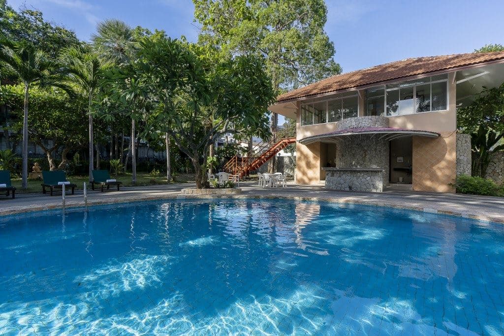 pools-outdoor-pool
