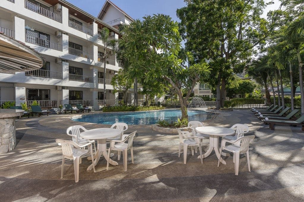 pools-outdoor-pool