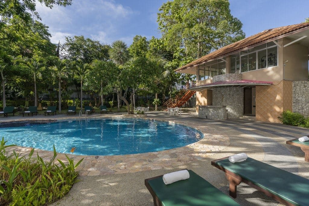 pools-outdoor-pool