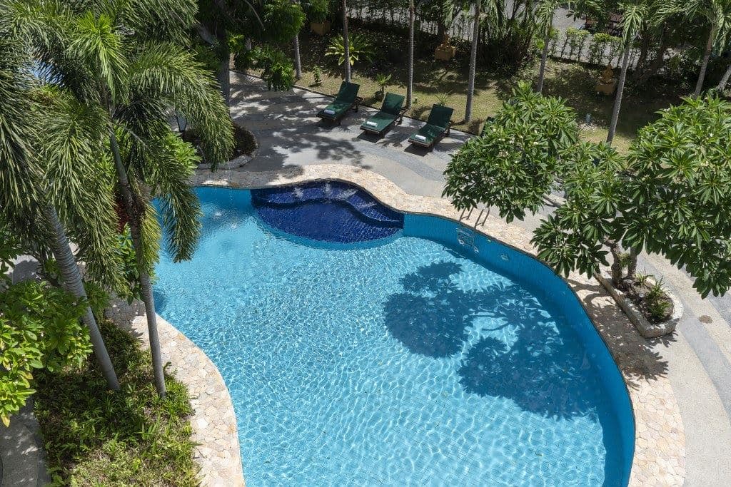 pools-outdoor-pool