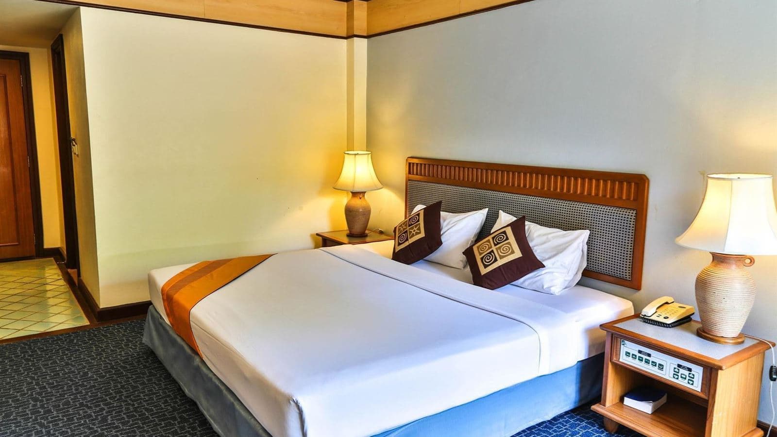 rooms-superior-room