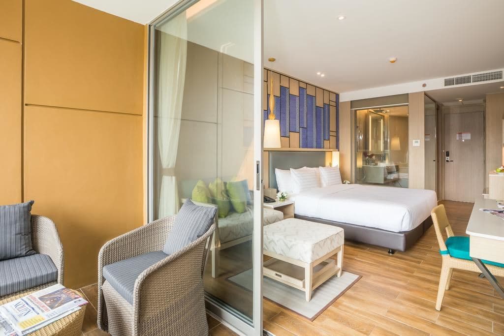rooms-deluxe-room