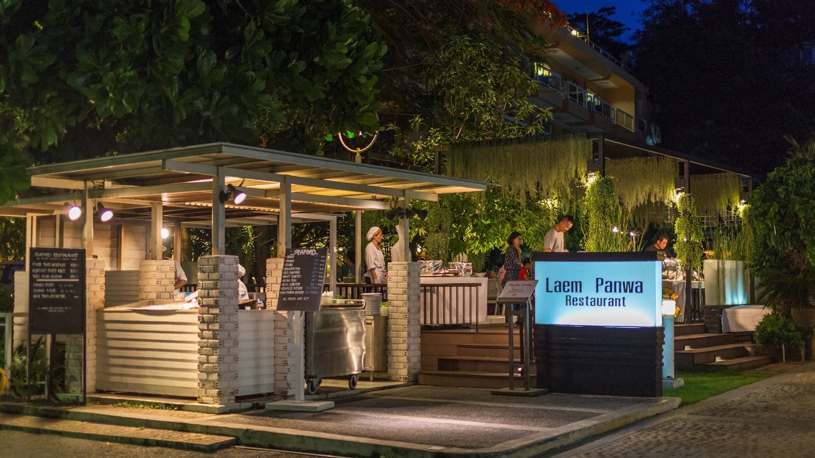 restaurants-laem-panwa-restaurant