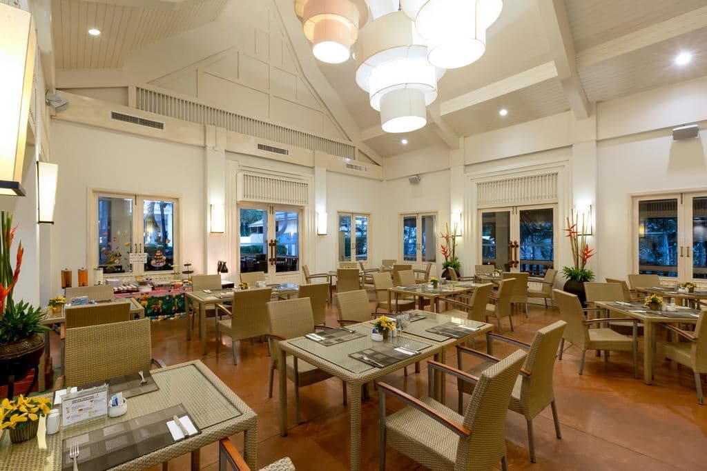 restaurants-seasons-restaurant
