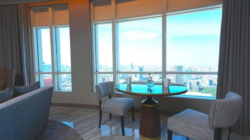 rooms-club-suite