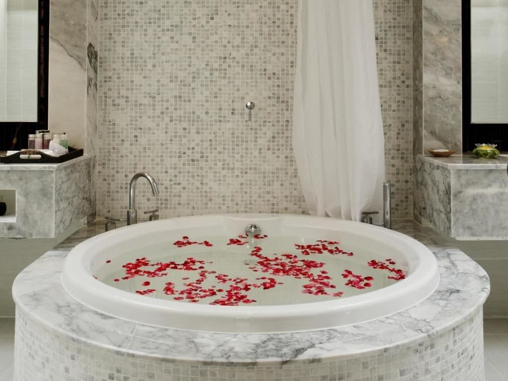 rooms-deluxe-spa