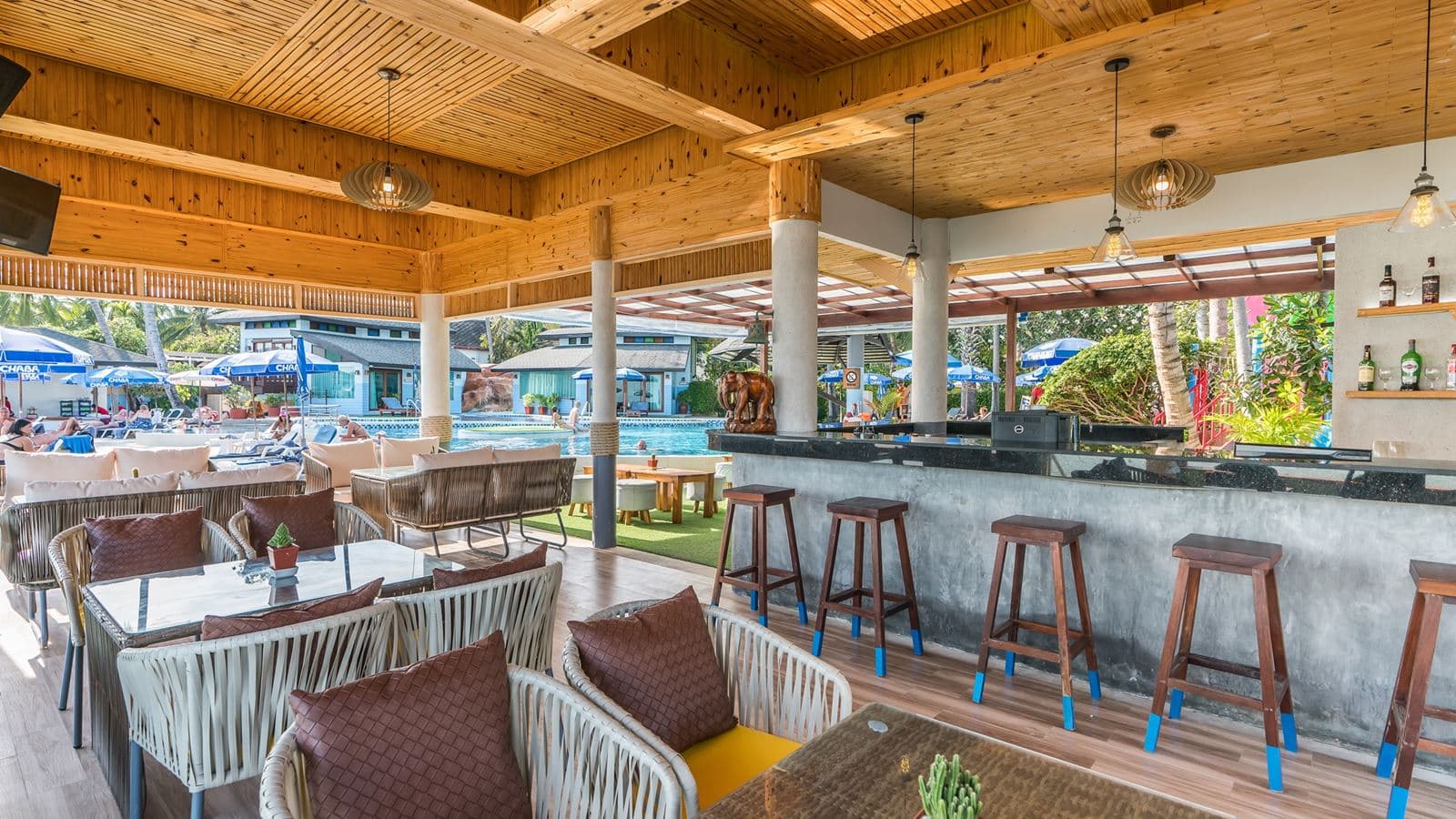 bars-cabana-beach-club