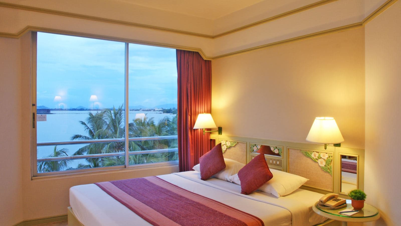 rooms-superior-tropical-view