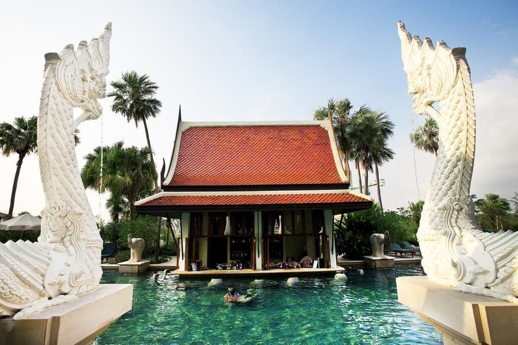 pools-outdoor-pool