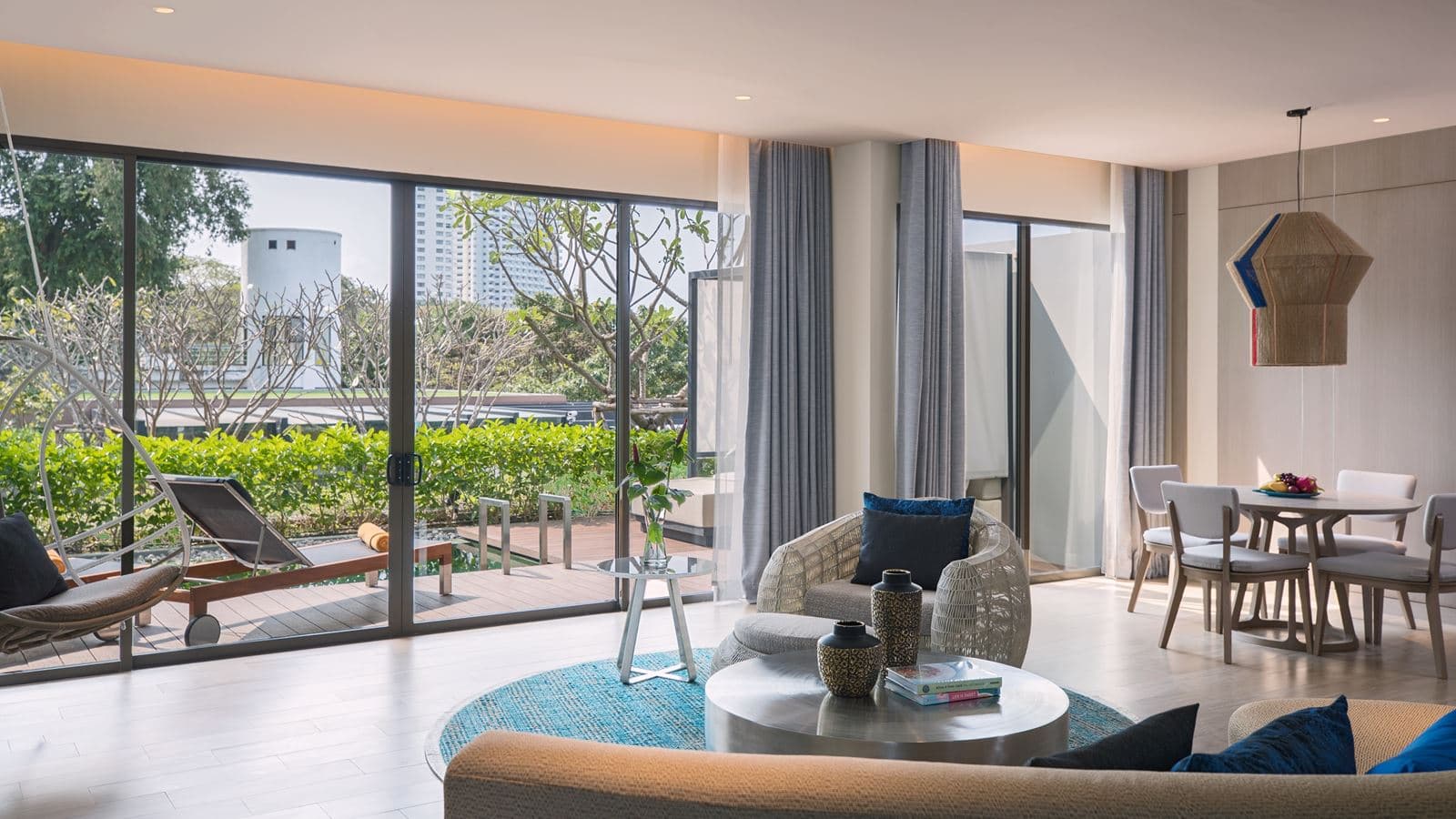 rooms-pool-villa
