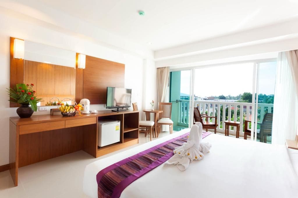 rooms-deluxe-room