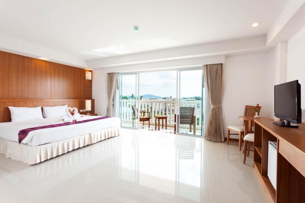 rooms-deluxe-semi-sea-view
