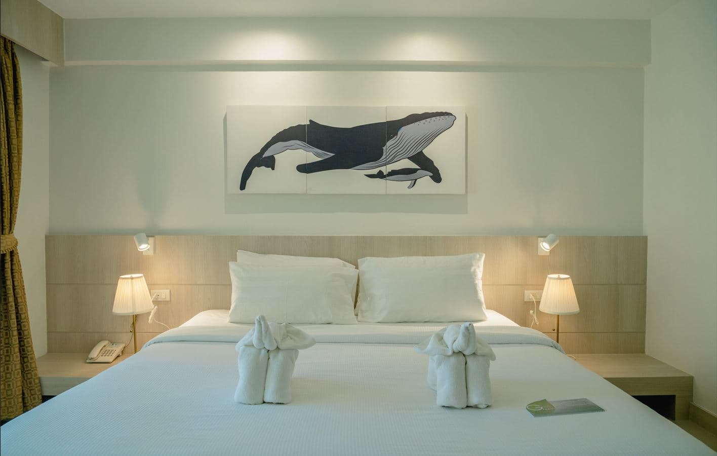 rooms-deluxe-room