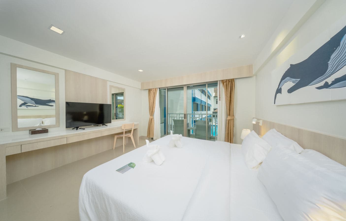 rooms-deluxe-room