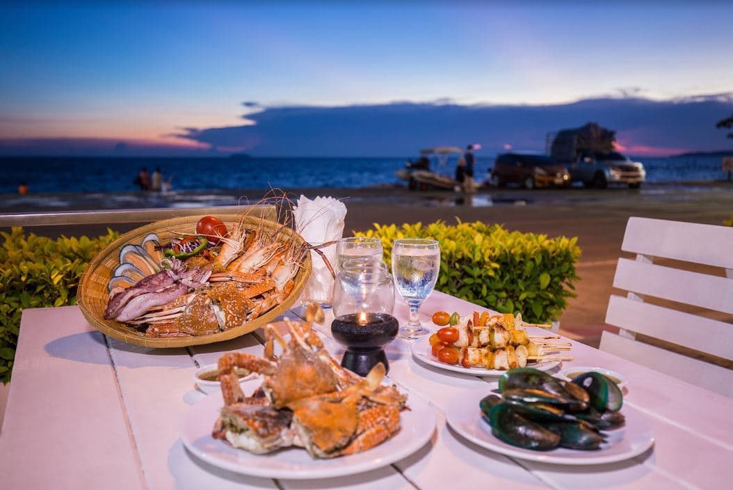 restaurants-dee-beach-pub-and-restaurant