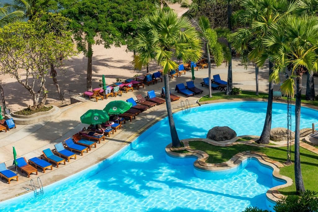 pools-outdoor-pool