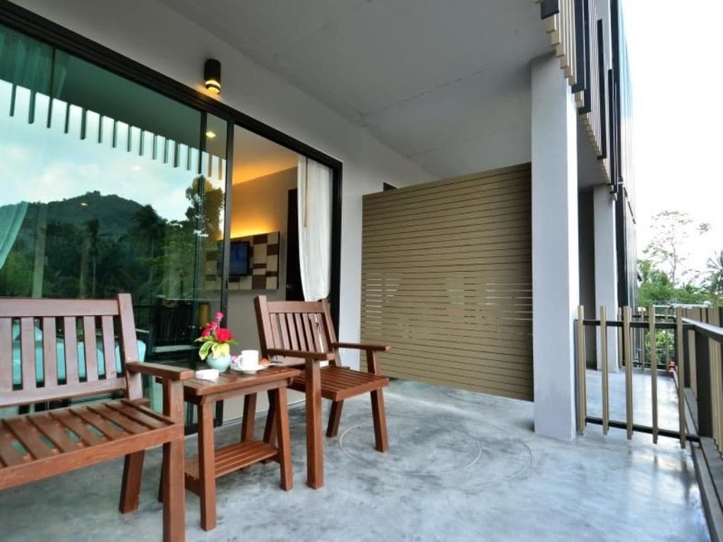 rooms-deluxe-room