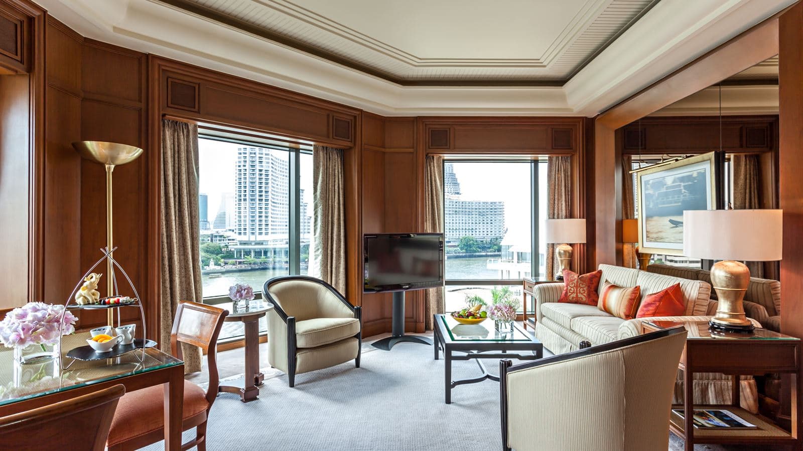 rooms-deluxe-suite