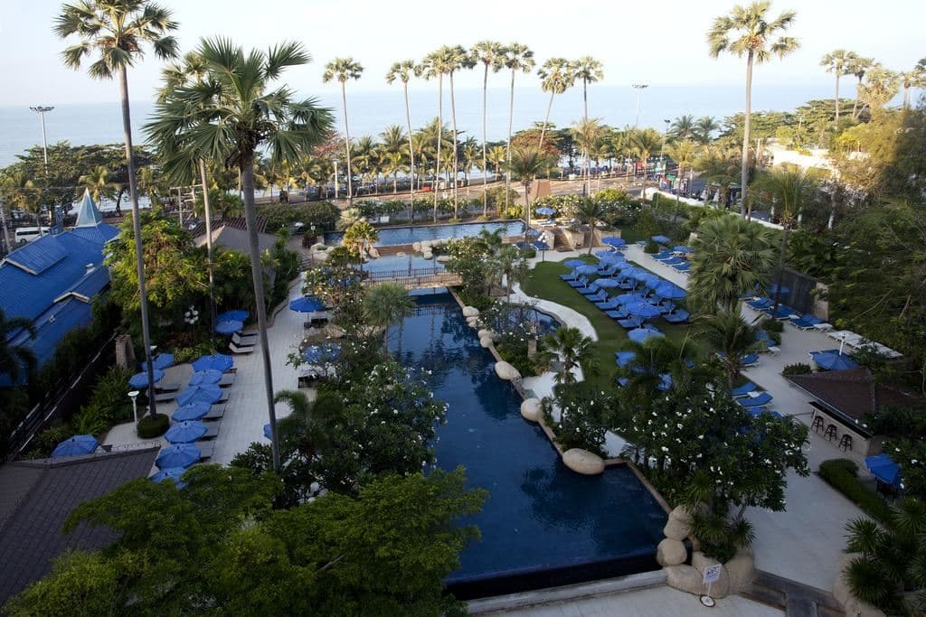 pools-outdoor-pool