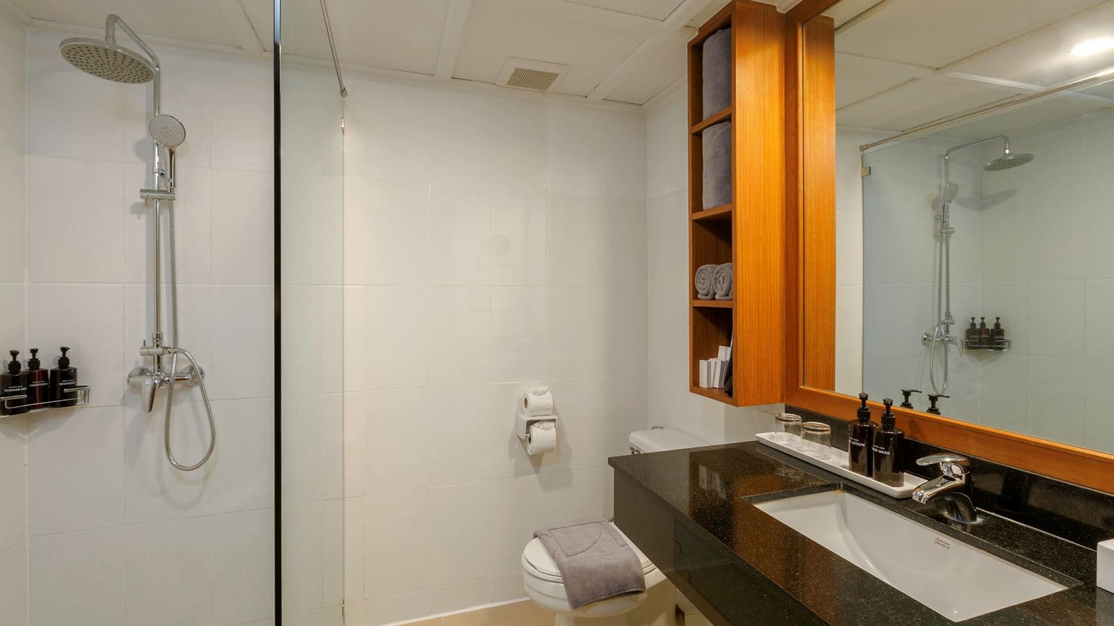 rooms-deluxe-ground-terrace
