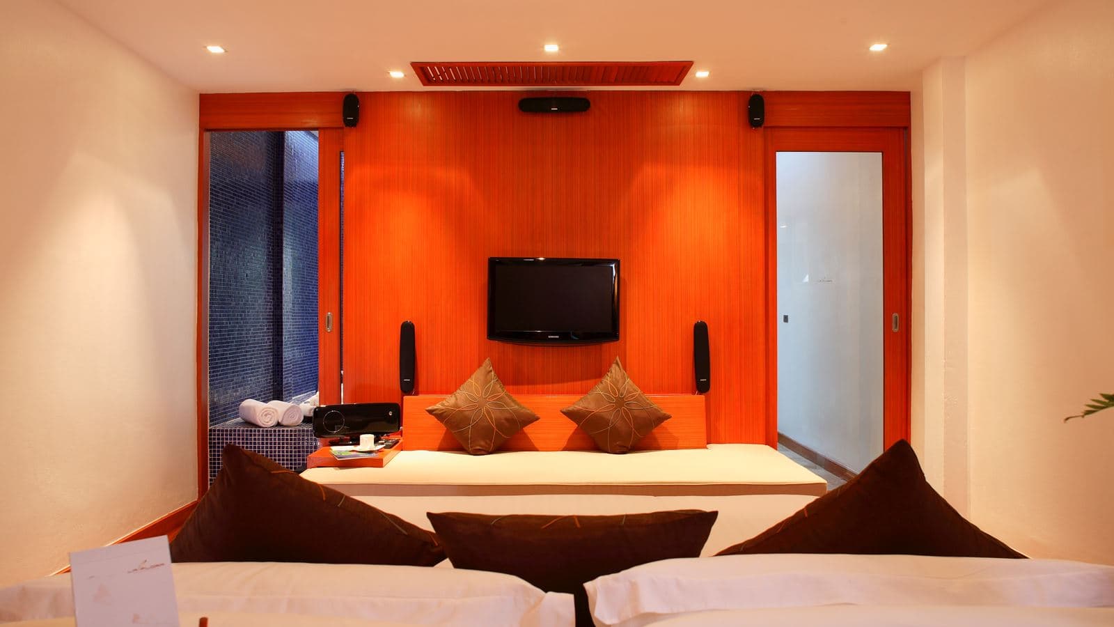 rooms-pool-villa