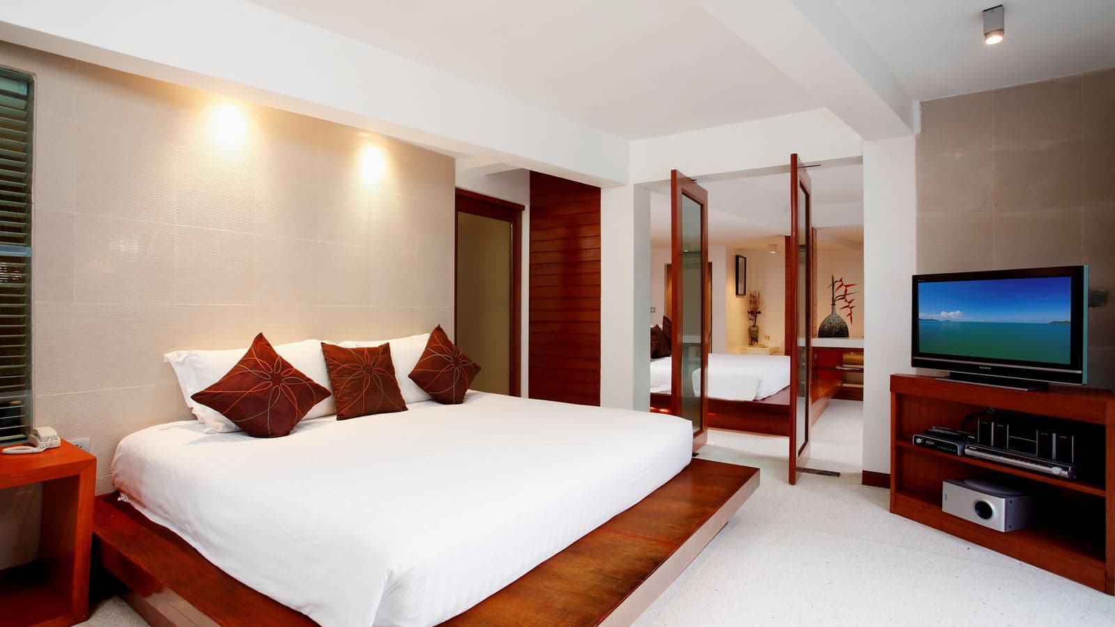 rooms-beachfront-grand-pool-villa