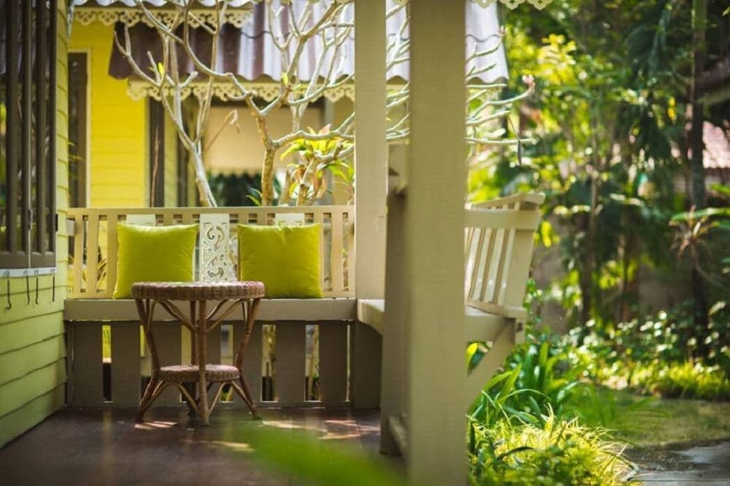 rooms-thai-house-teak-wood