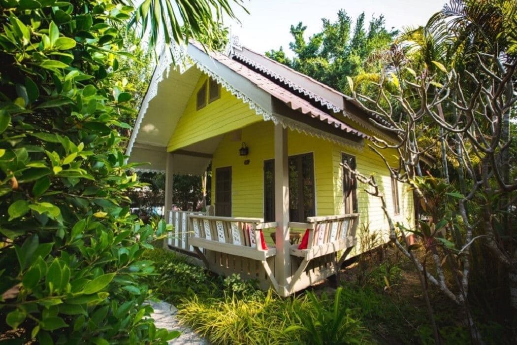 rooms-thai-house-teak-wood