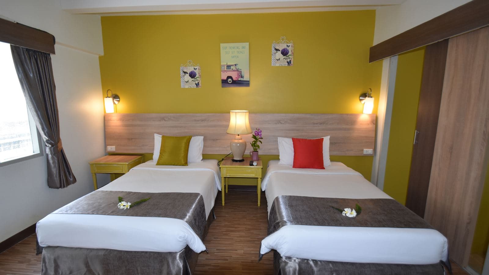 rooms-standard-room