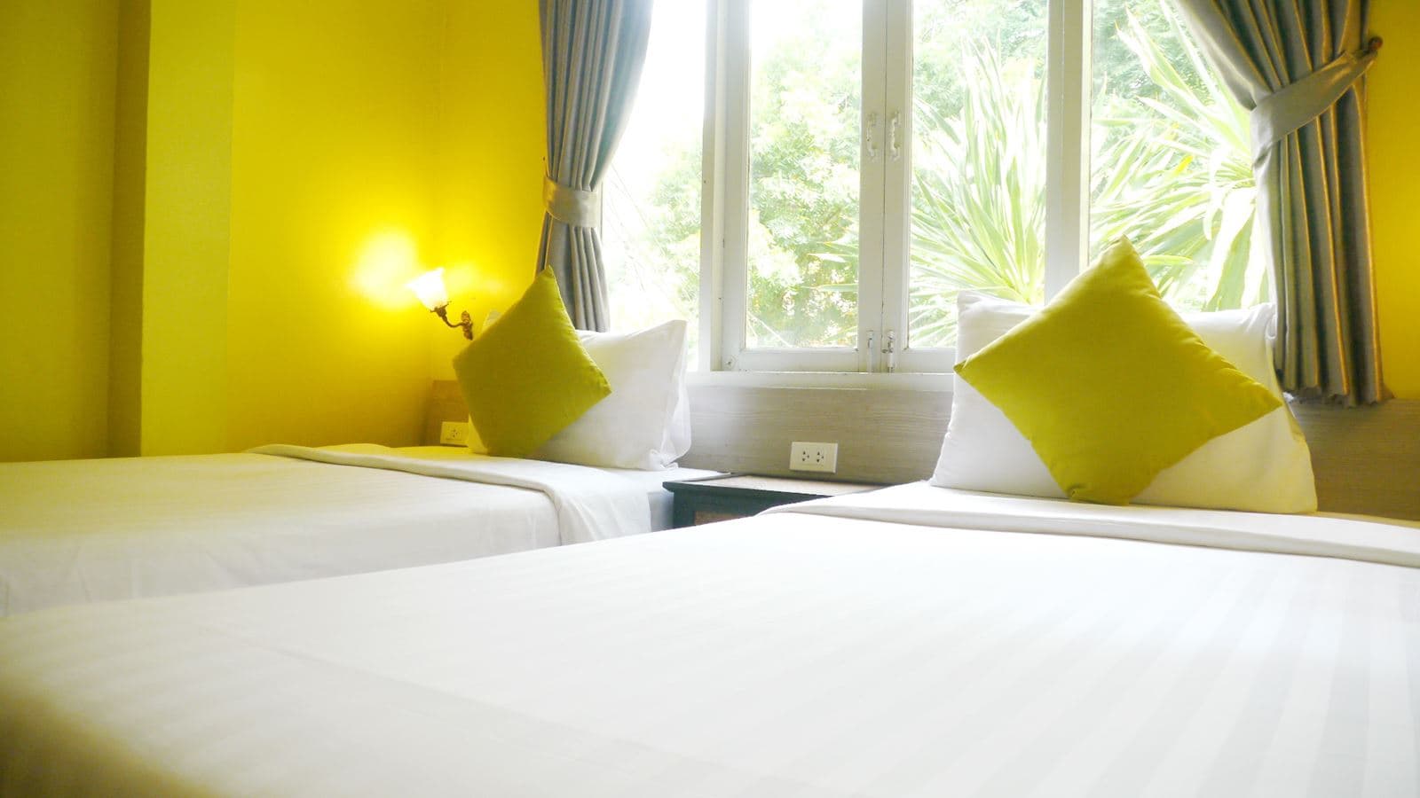 rooms-economy-room