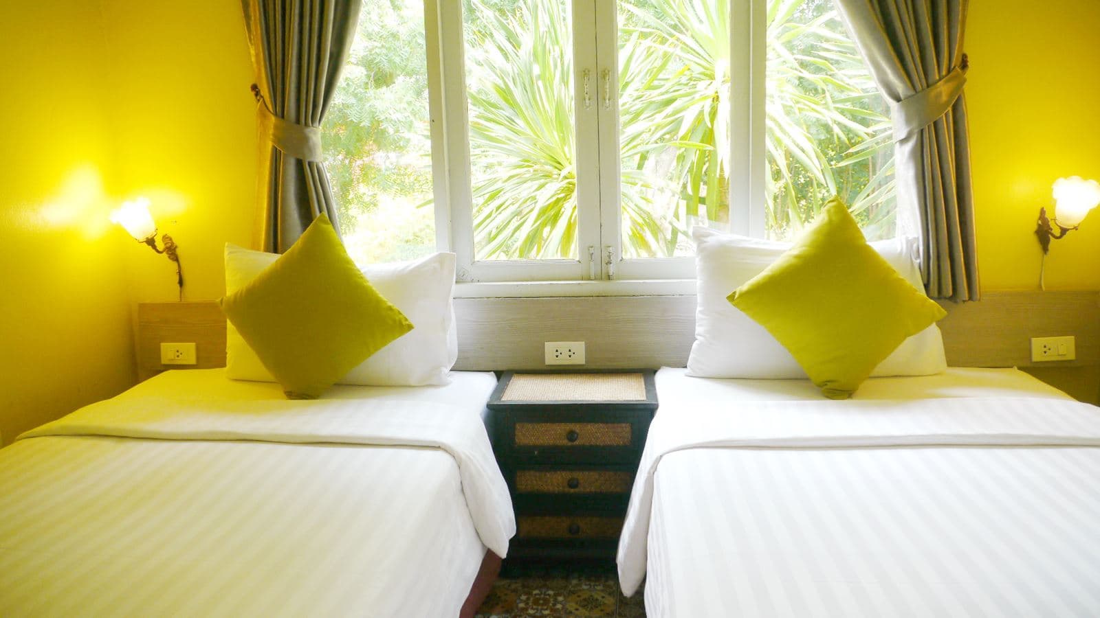 rooms-economy-room