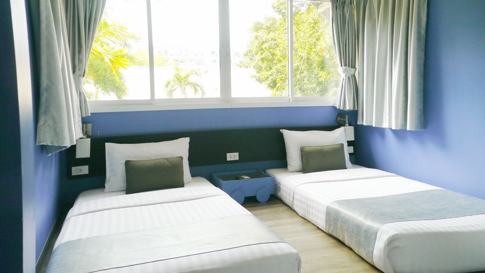 rooms-economy-room