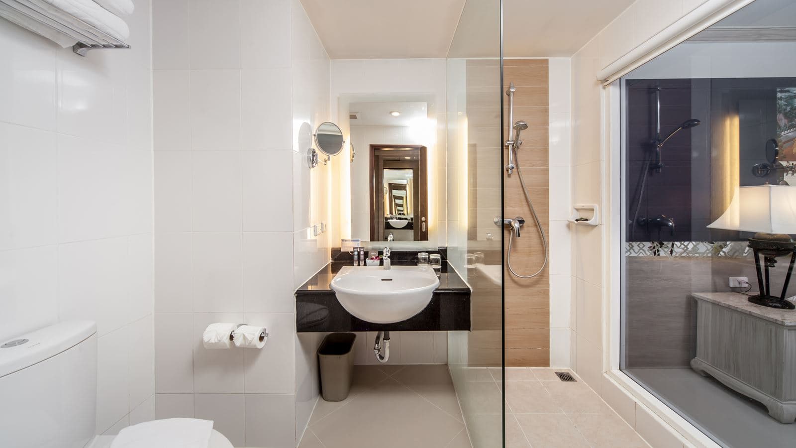 rooms-superior-room