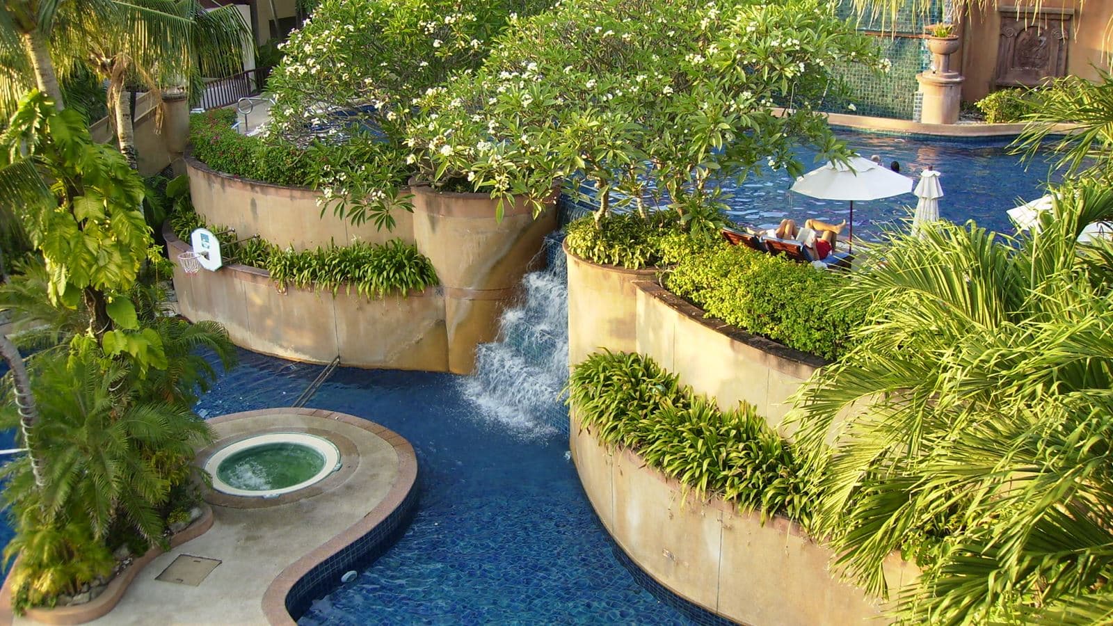 pools-outdoor-pool